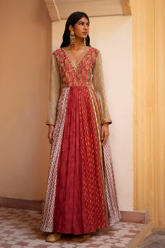 Inaayat Gown