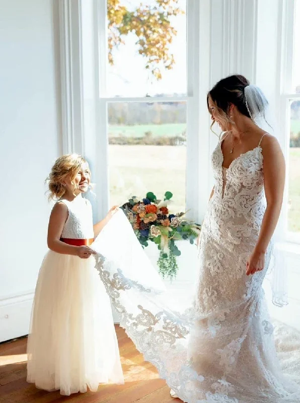 Peony Lace Flower Girl Dress in Ivory